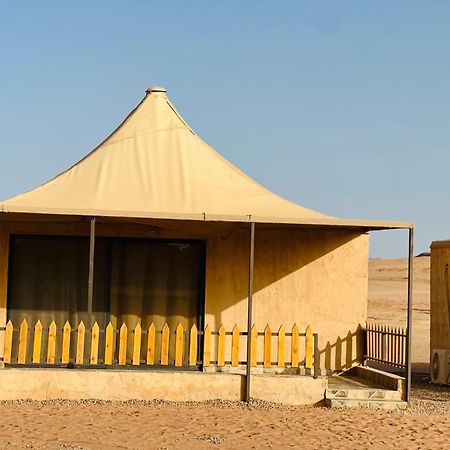 וואדי רם Rum Four Mountain Luxury Camp מראה חיצוני תמונה