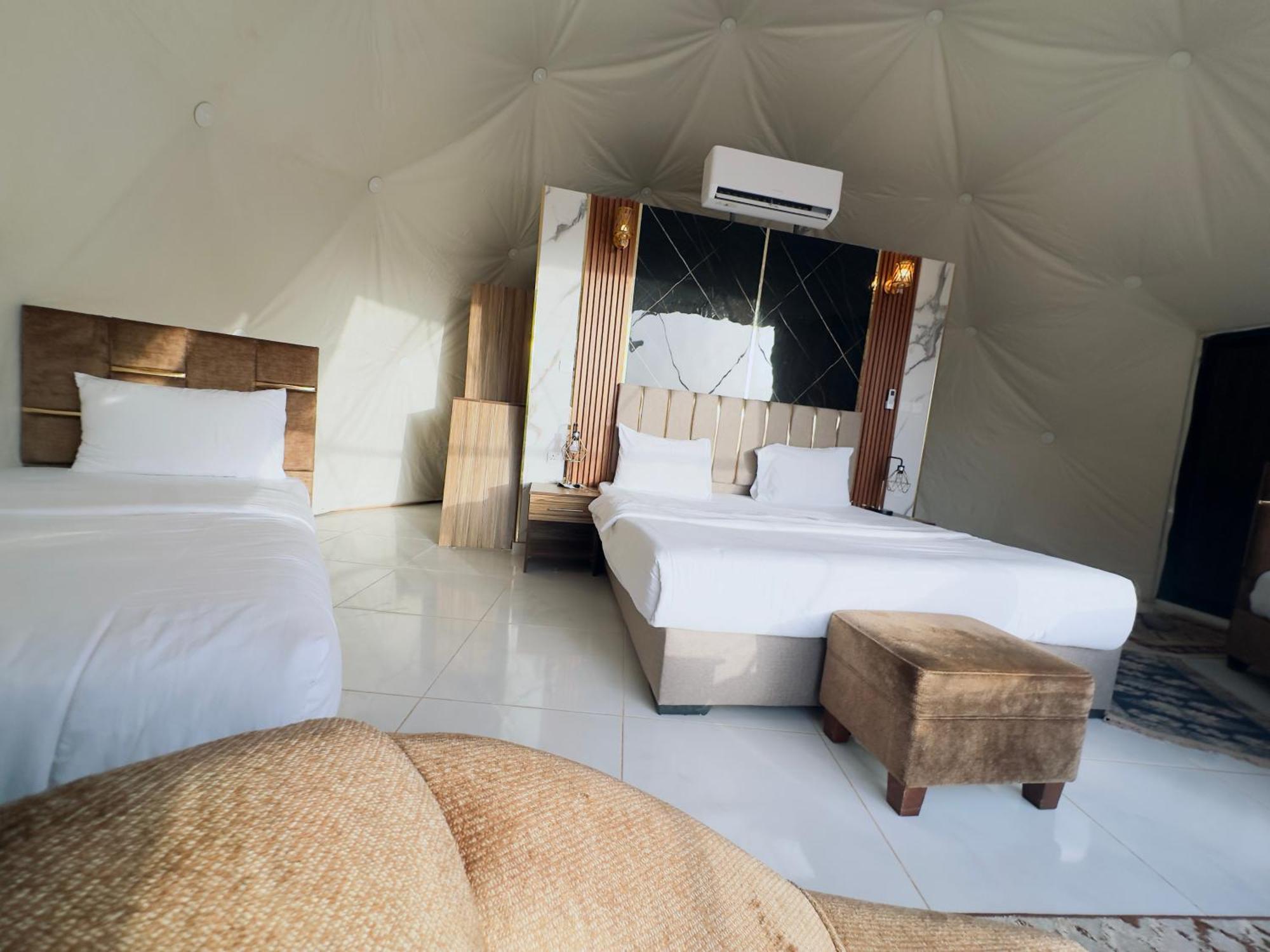 וואדי רם Rum Four Mountain Luxury Camp מראה חיצוני תמונה